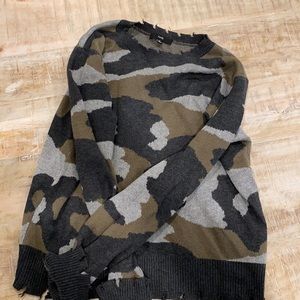 Fate S camo sweater